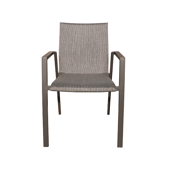 Outdoor seating design comparison between rattan and rope materials